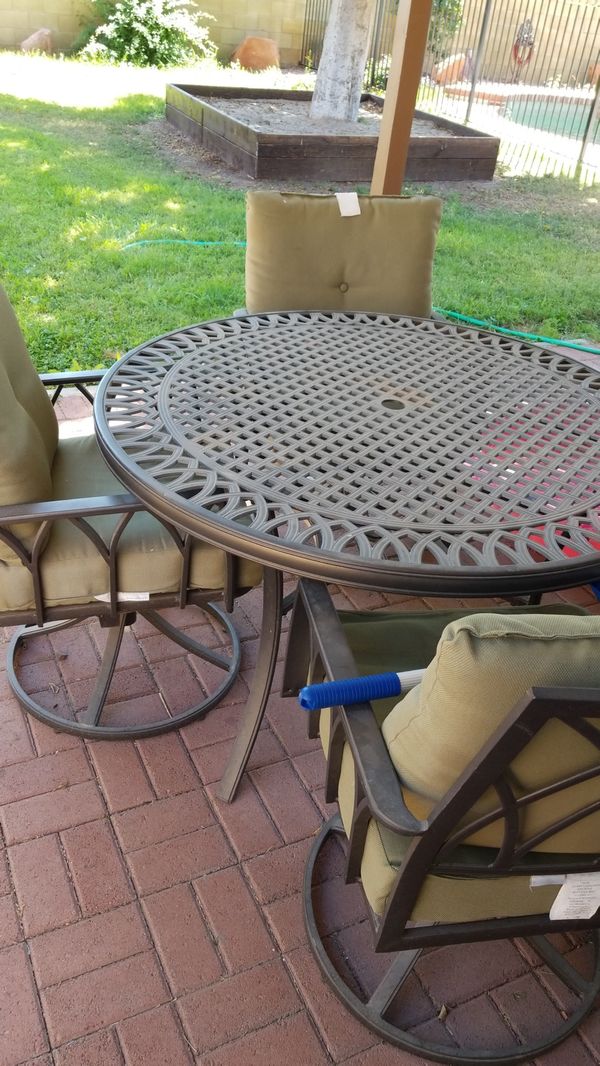Patio 5 Piece Set W Rocking Chairs Metal For In Glendale Az Patio 5 Piece Set W Rocking Chairs Metal For In Glendale Az Offerup