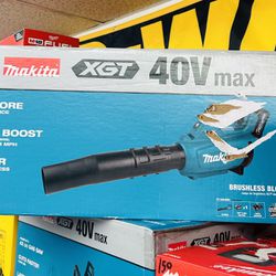 Makita XGT 40V Max Brushless Cordless Leaf Blower Kit (4.0Ah