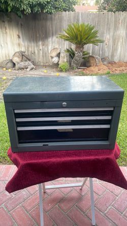 Metal Tool Chest with 3 Drawers