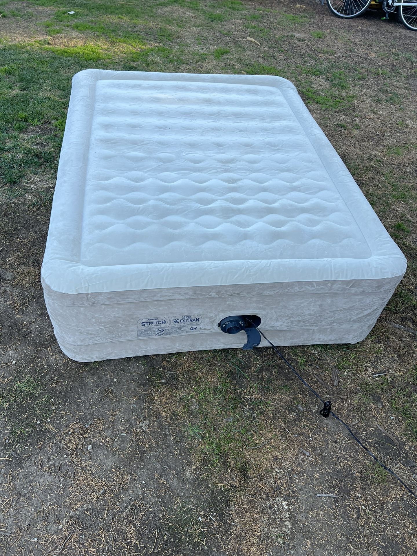 Intex Ultra Plush 20" Queen Air Mattress with 120V Internal Pump