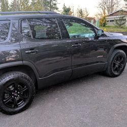 2020 GMC Acadia AT4