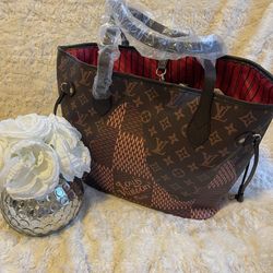 Beautiful Purse!!! Great Christmas Gift!