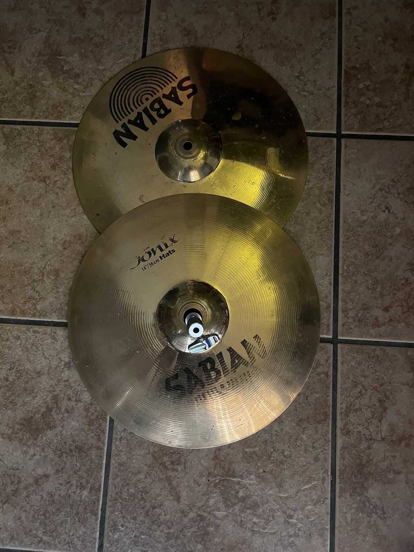 Cymbals Sabían. Hi Hat’s 14”. 