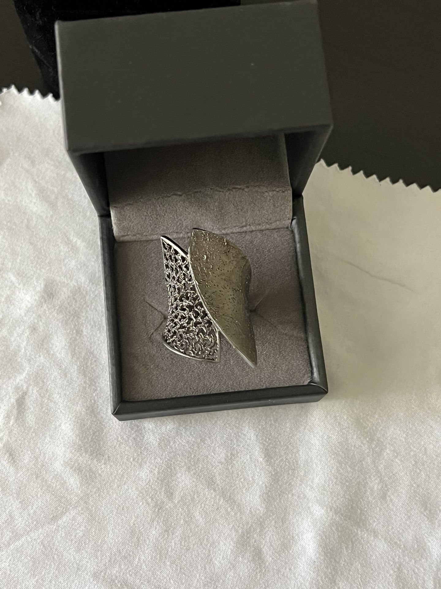 Italian Silver Ring Size 7.5
