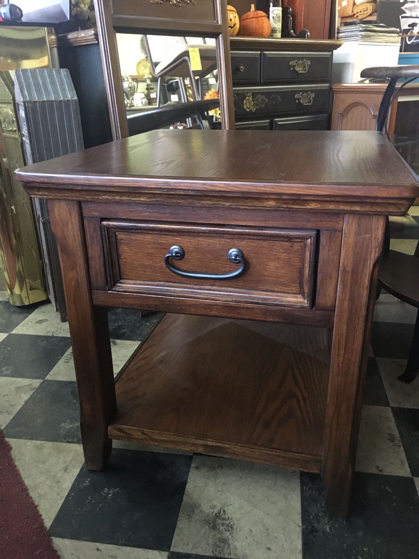 SINGLE ONE DRAWER END TABLE