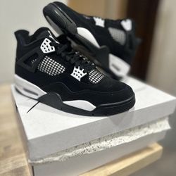 Air Jordan 4 Retro White Thunder
