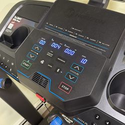 Horizon Treadmill Brand New Used 2 Times Only