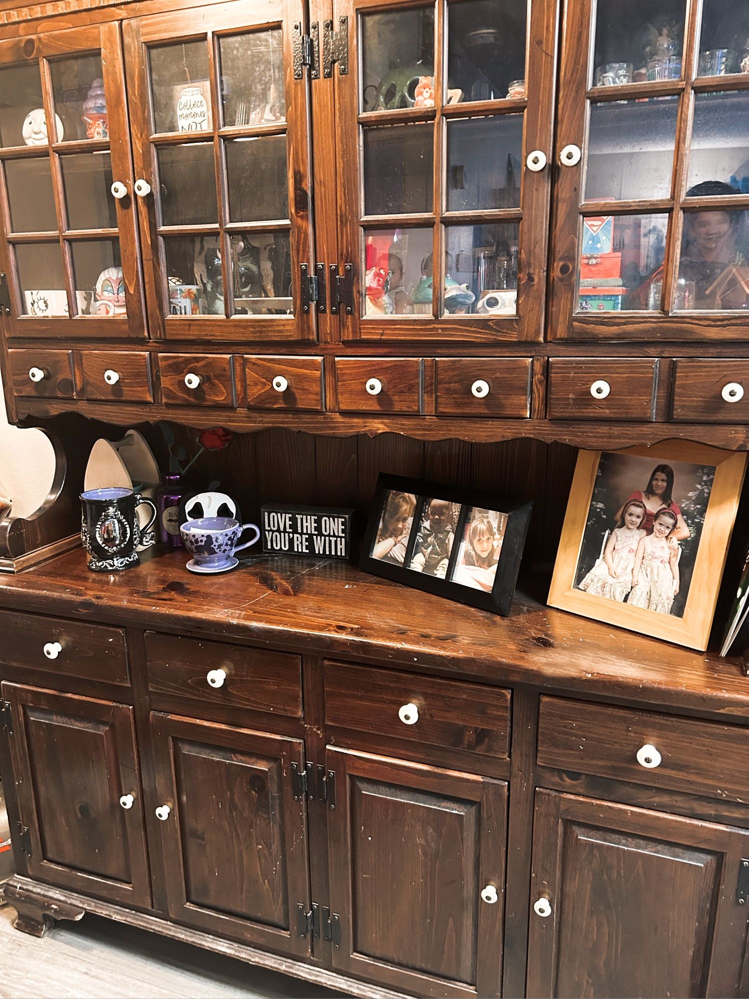 Ethan Allen Old Tavern Pine Hutch