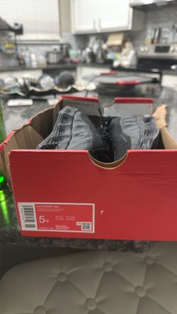 Brand New 5y 6 .5 women’s Ava Rover GS