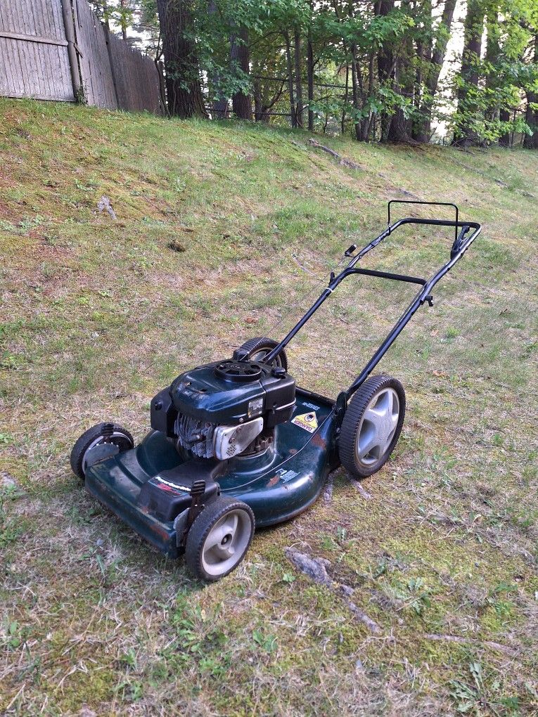 Craftsman Self Propelled Lawn Mower 22 Inches