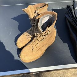 Belleville Gore-Tex Combat Boots – Vibram Sole – Tan