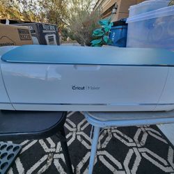 Cricut Maker Aets N Crafts Makes Labels Wtc Retails For $300 To $400. See All Pics$100