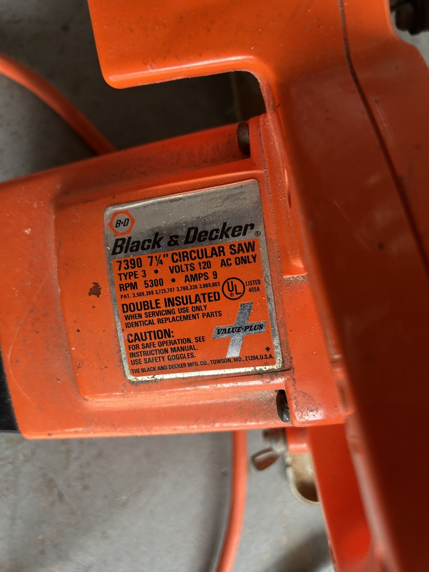 Circular Saw - Black and Decker