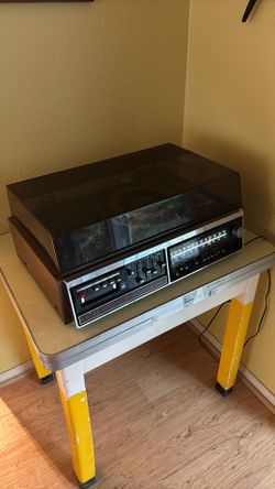 Sony HP-318 Solid state Record Player / 8 Tracks / Radio