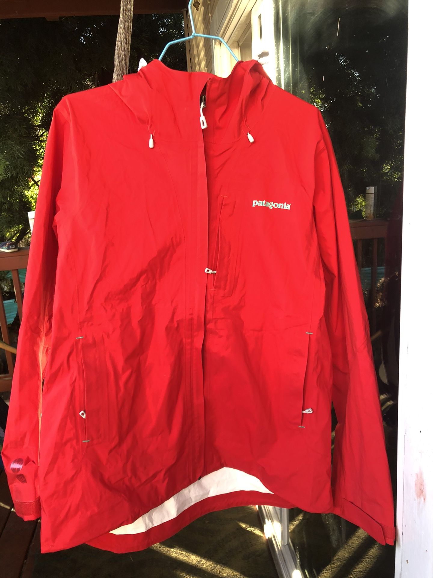 Patagonia jacket size L women new