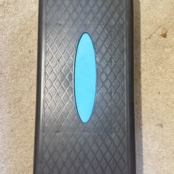 Height adjustable exercise stepper