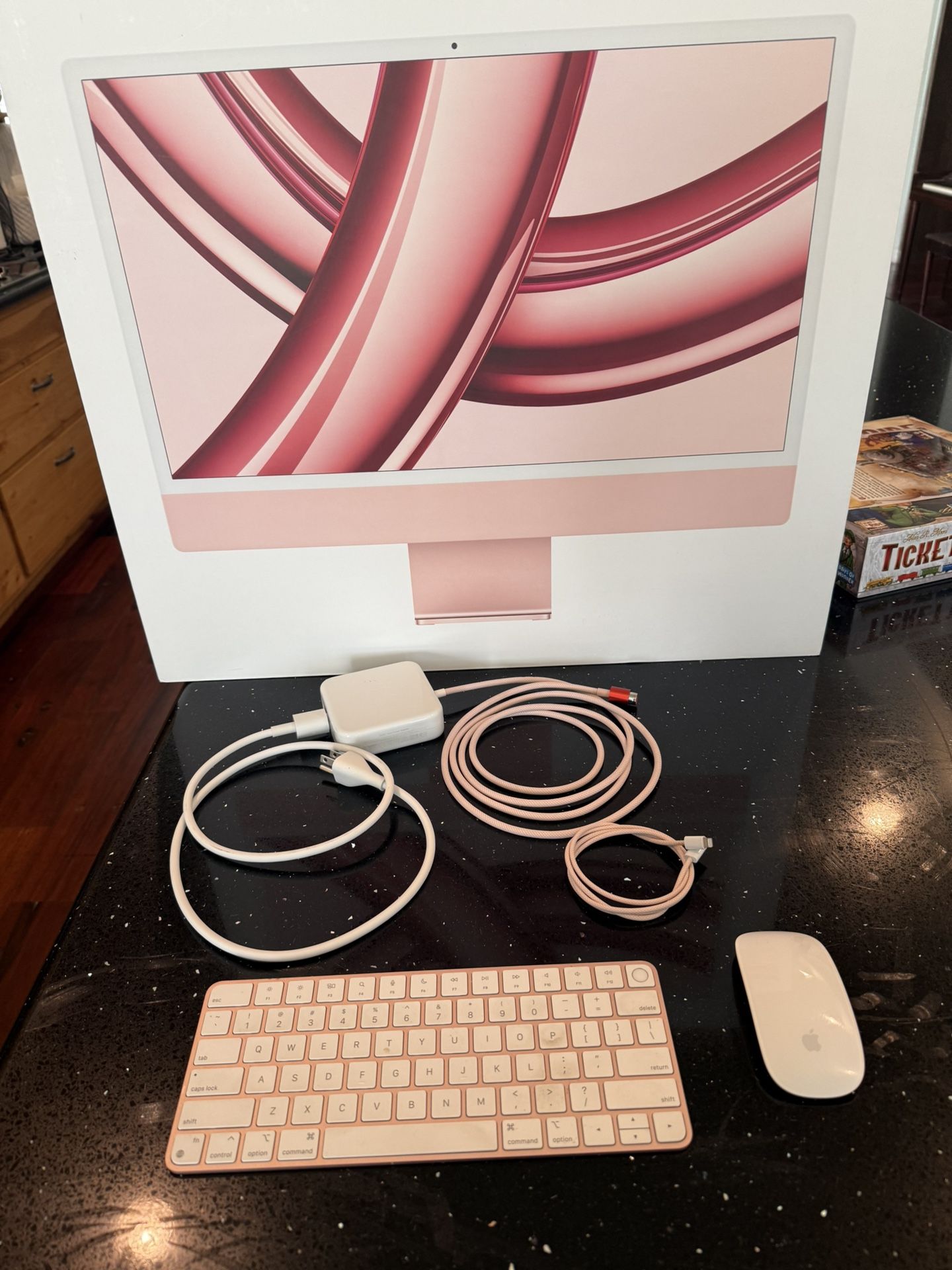 Pink Imac, 250 Gb Hard Drive M3 Chip Perfect Condition