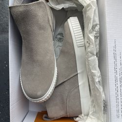 Women’s Timberlands Slip On Booties