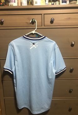 Champion T-shirt $10