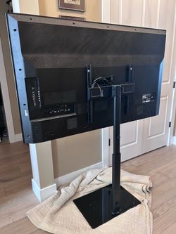 Beautiful 60” Vizio TV