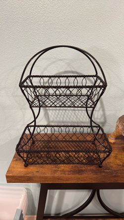 Metal fruit basket