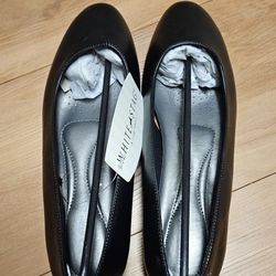 New Women's Black Pumps, Size 7.5W