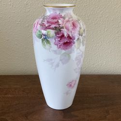 Noritake Nippon Toki Keisha Bone China Vase 