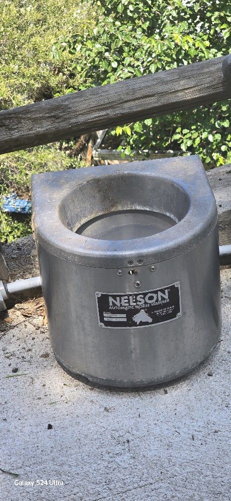 Horse Auto Water And Food Troft