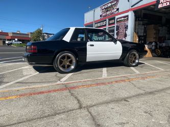 1990 Ford Mustang