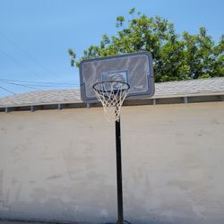 Basketball hoop With New Net $50.00