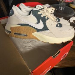 Brand New Nike Air Max Men’s Sneakers