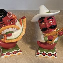 Vintage Clay Art Chili Pepper Salt & Pepper Shaker Set 