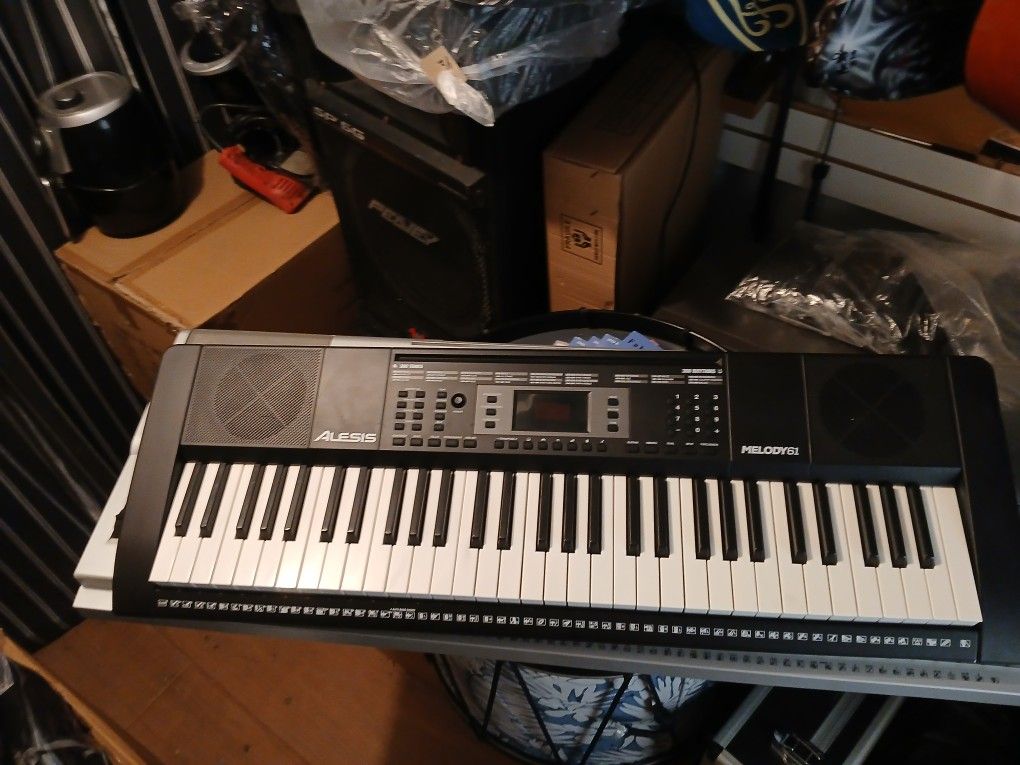 Like New Digital Keyboard Piano 
