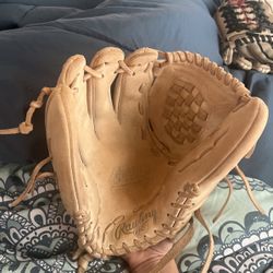  Rawlings Outfield Glove Lefty