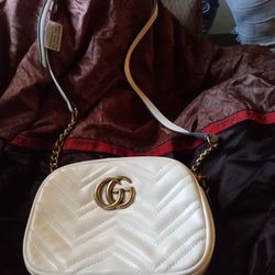 Gucci Purse )White 