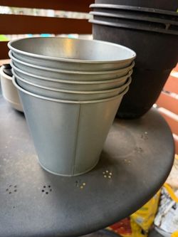 Planting pots and garden accessories