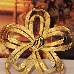 #1617, VINTAGE  CROWN TRIFARI BOW BROOCH 2"INCHES ( SIGNED) 
