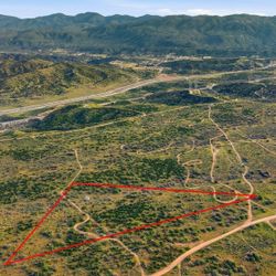 5.40 acres lot land lote de venta en OAK HILLS CA 92344
Con agente o de dueño a dueño
150k