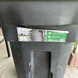 New 96gal Garbage Can