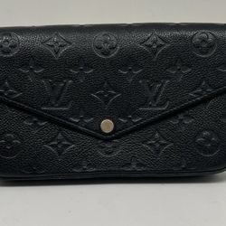 Louis Vuitton shoulder bag black.