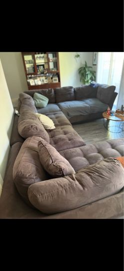 3 piece sectional couch.