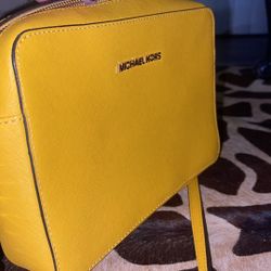 Michael Kors Leather Purse 10x8  New 