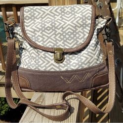 Myra Bag 