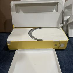 Vintage  General  Electric  Food  Slicer  Likely  Produced  In  1970  