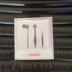 Dr. dre beats headphones... brand new in box and sealed 