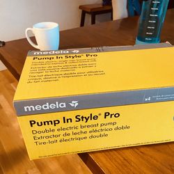 Madela breast pump - brand new unused