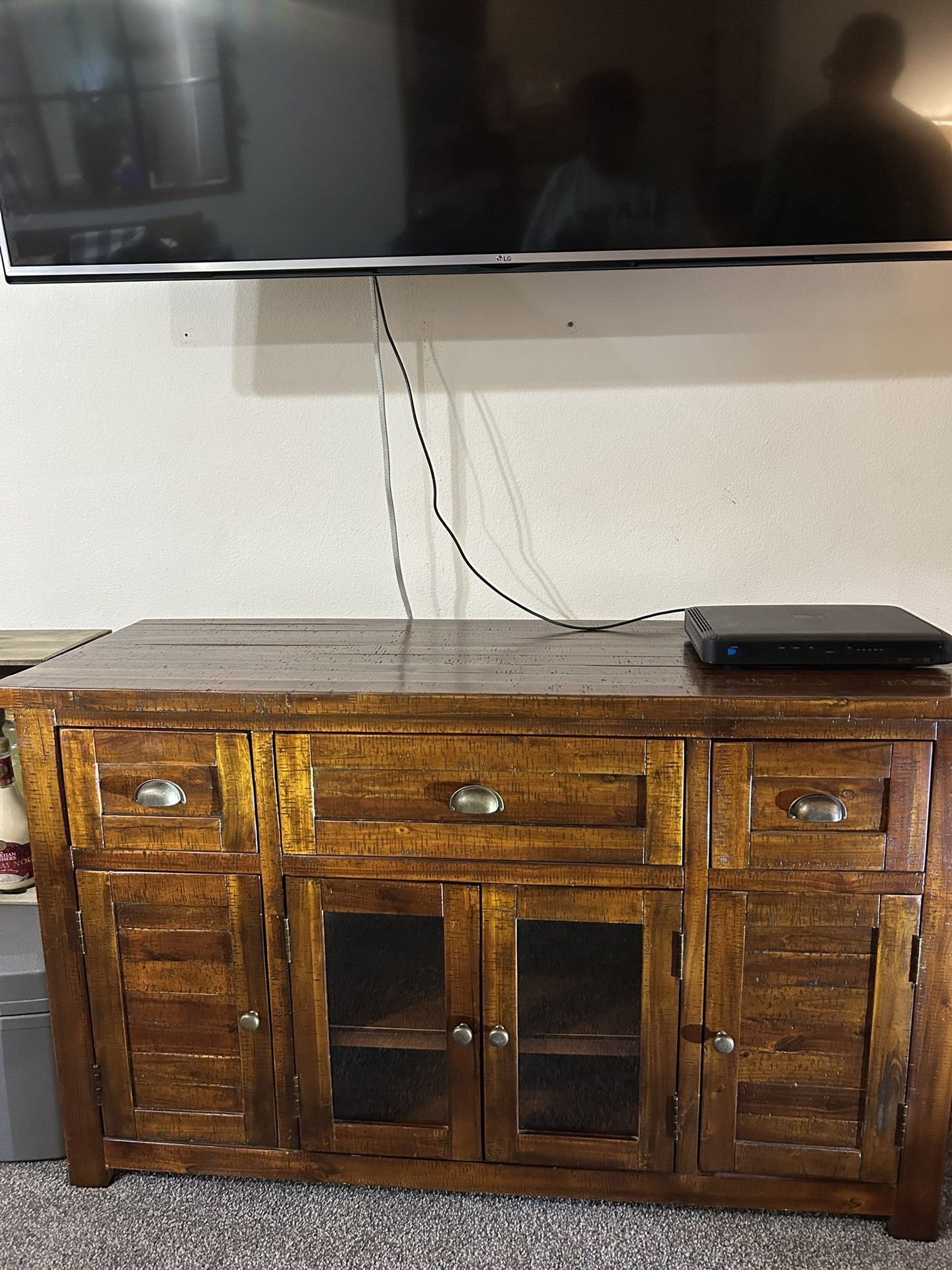 TV cabinet