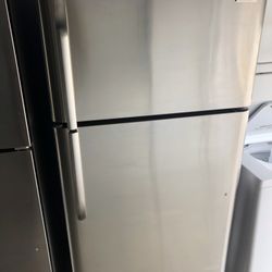 Frigidaire Top Freezer Refrigerator