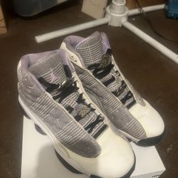 Air Jordan’s Size: Us 5Y 