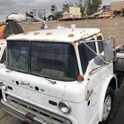 1983 Ford C700